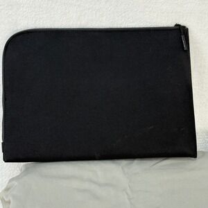 Incase Laptop Sleeve 17" Black Minimalist Tech Protective Case